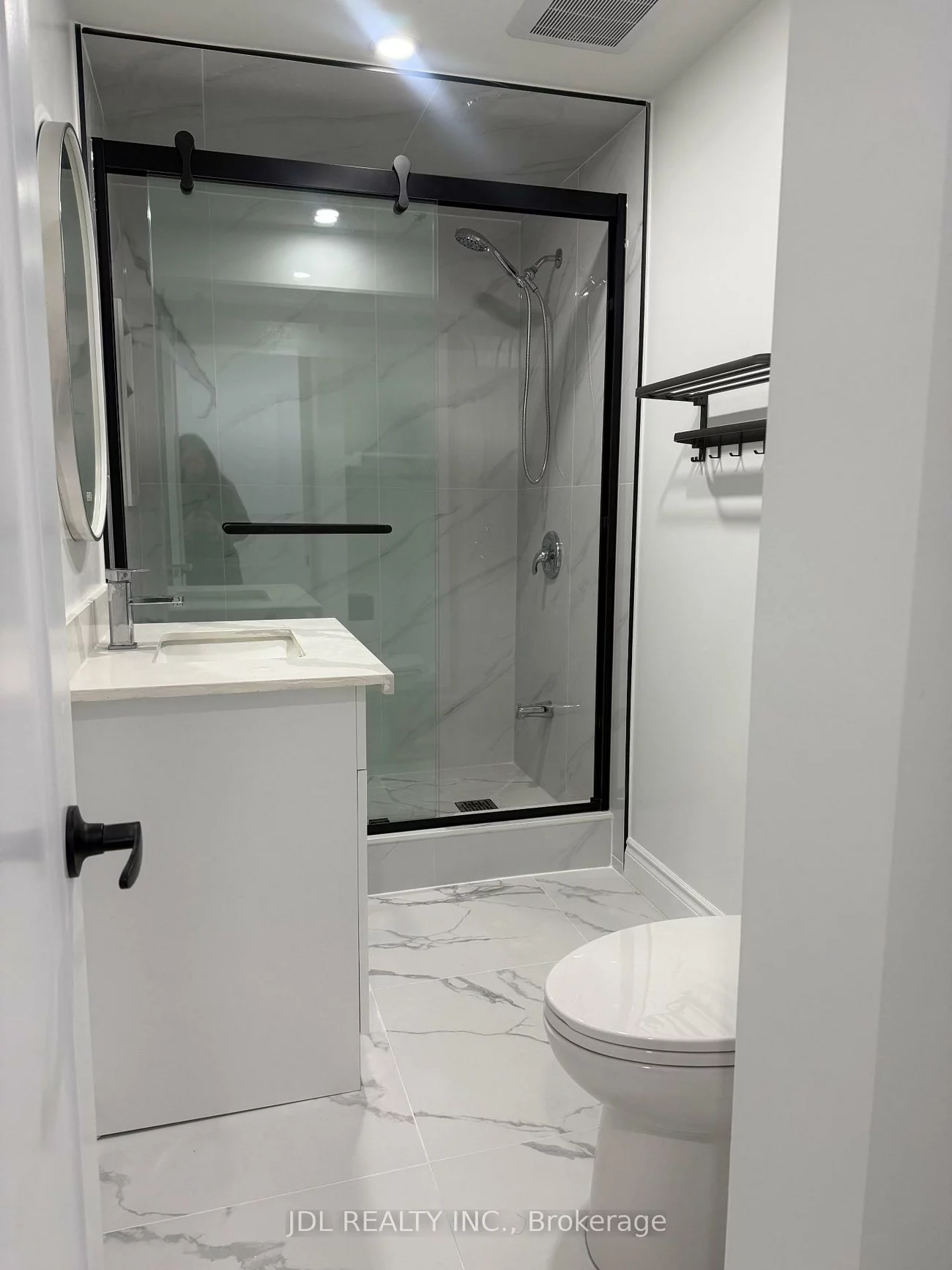 104, Bernard, Devonsleigh, Richmond Hill