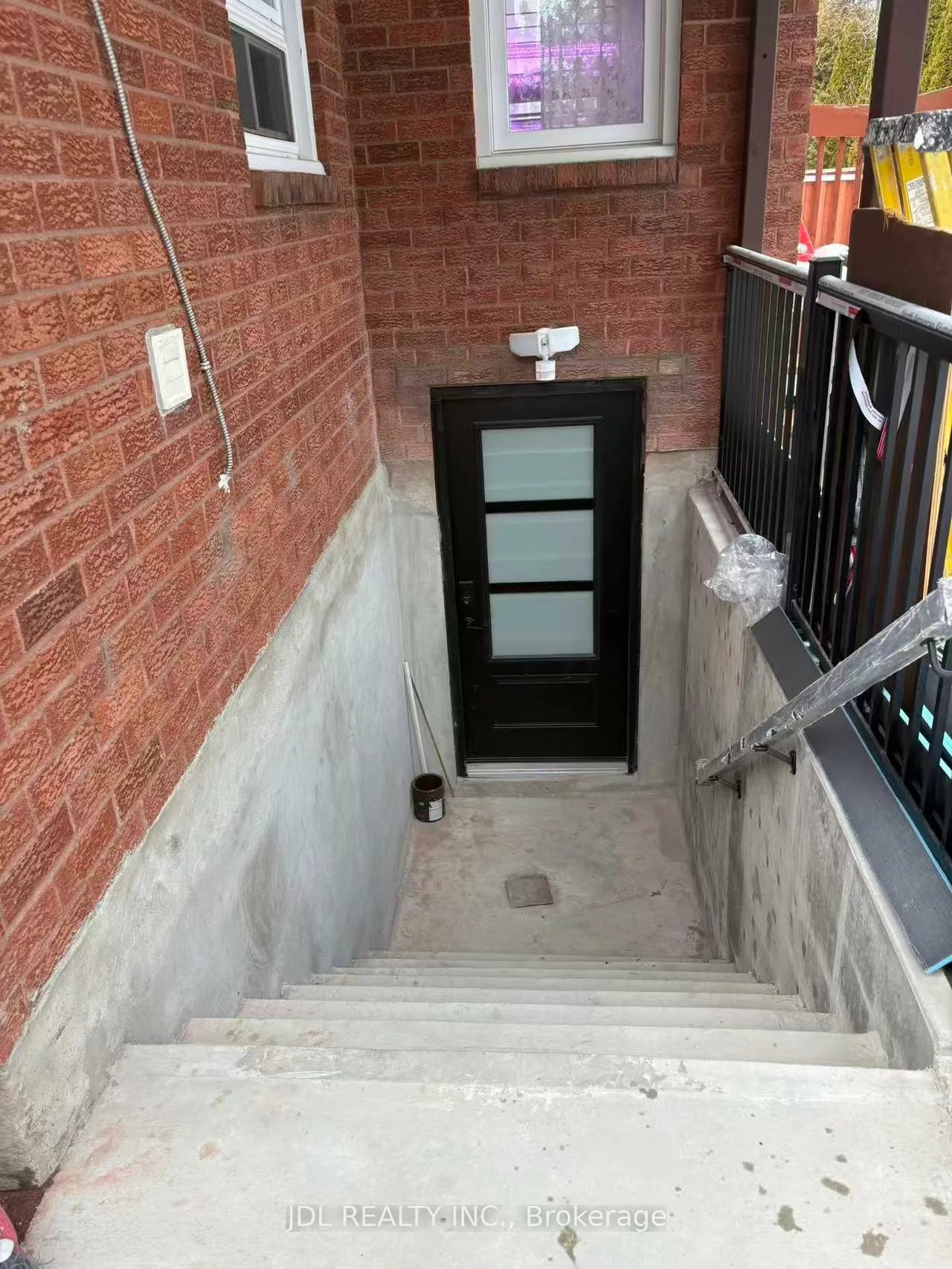 104, Bernard, Devonsleigh, Richmond Hill