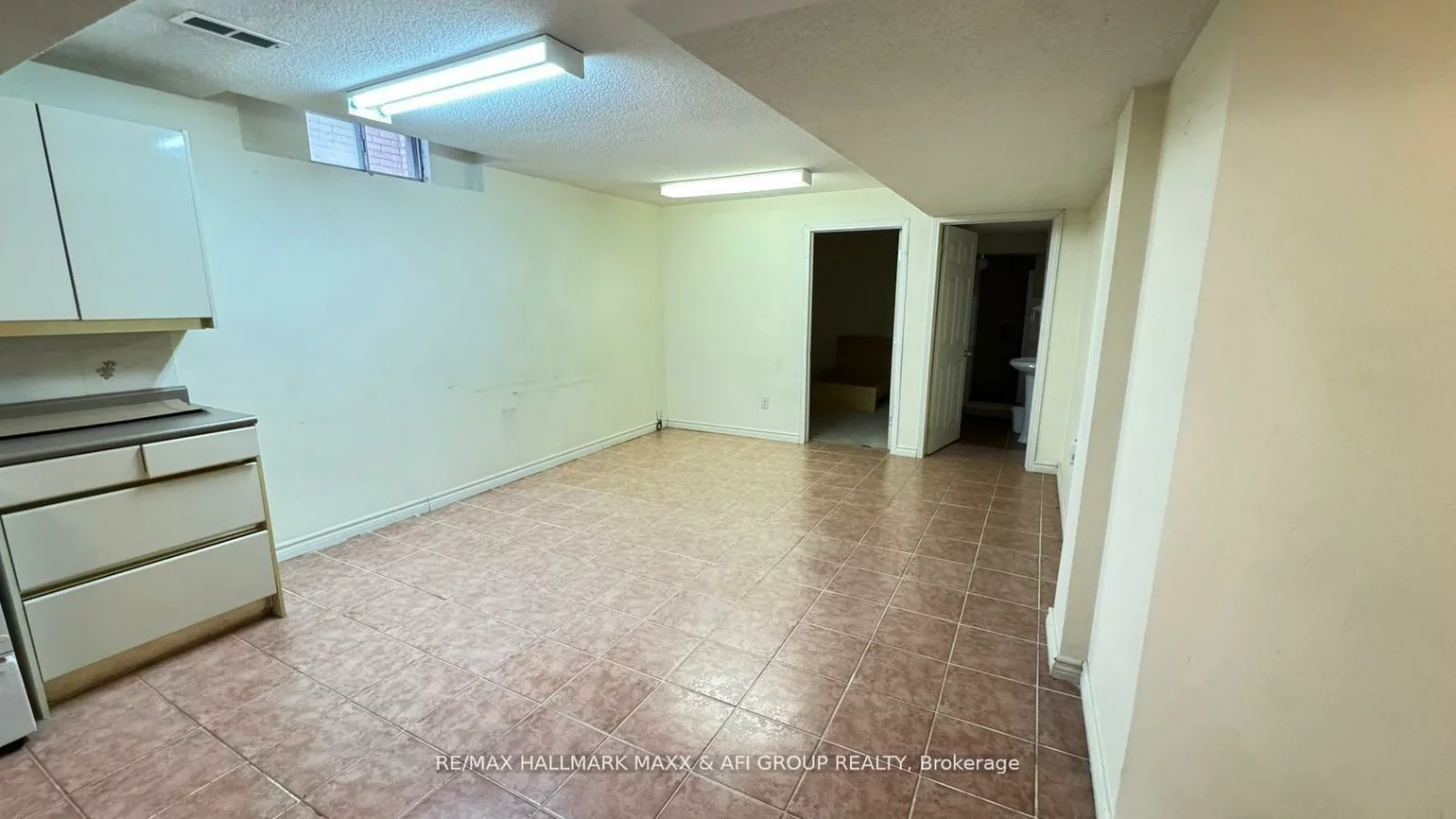 316, Valleymede, Doncrest, Richmond Hill