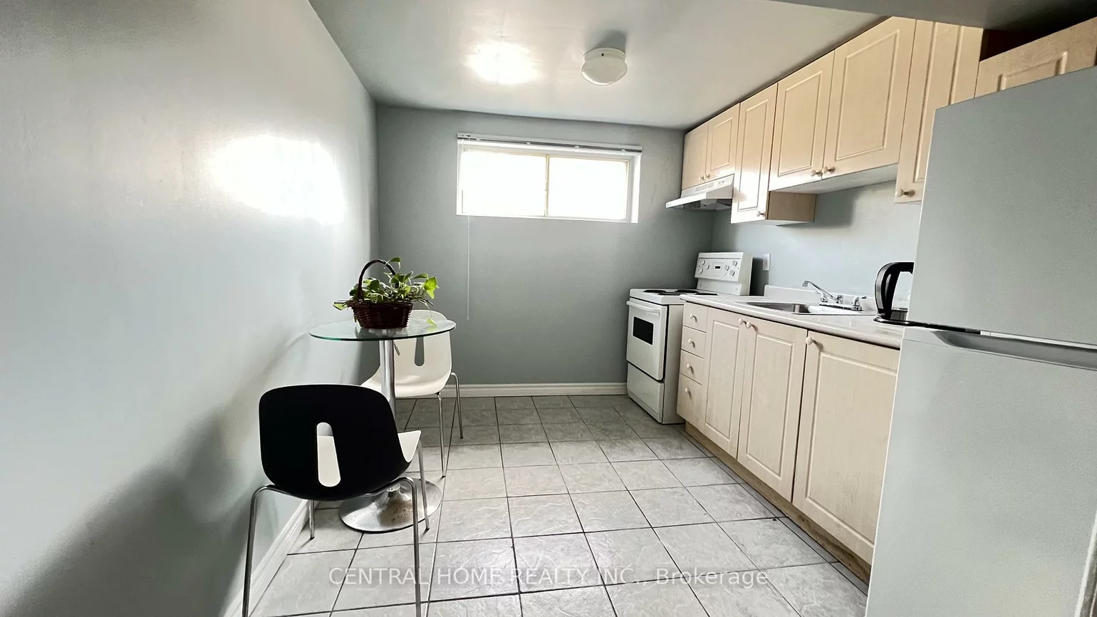 210, Jacey Ann, Mill Pond, Richmond Hill