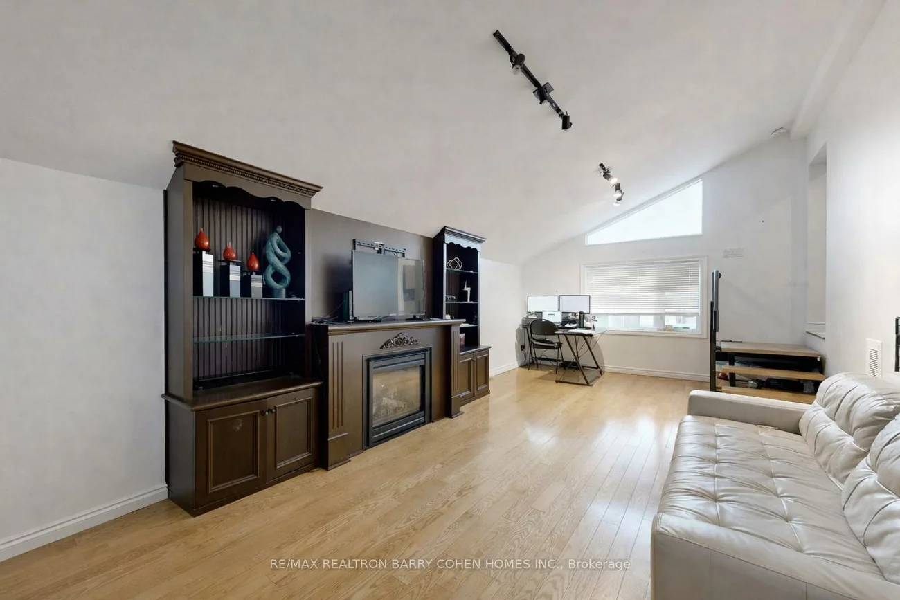 195, Rumble, Mill Pond, Richmond Hill