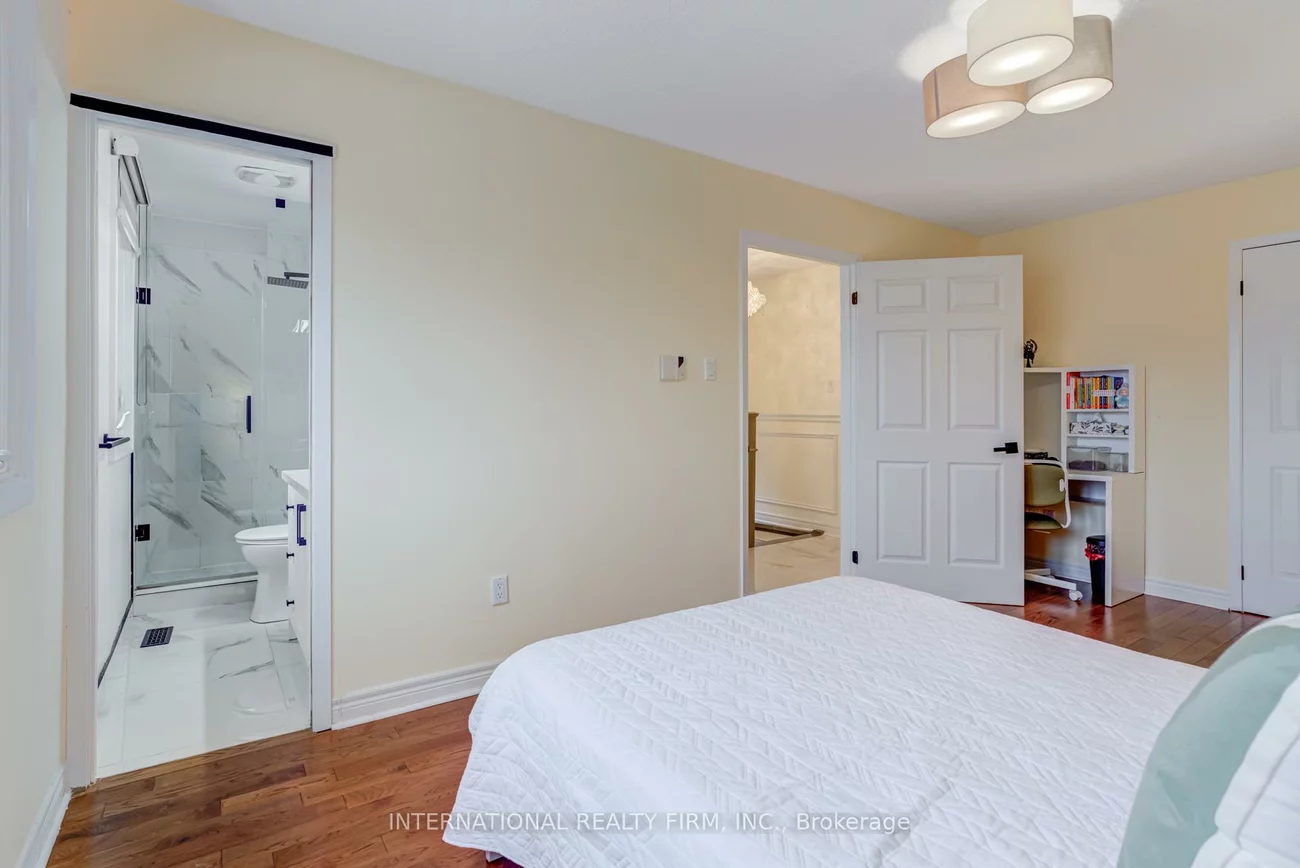 11, Belvedere, Crosby, Richmond Hill