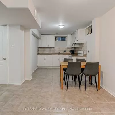 11, Belvedere, Crosby, Richmond Hill