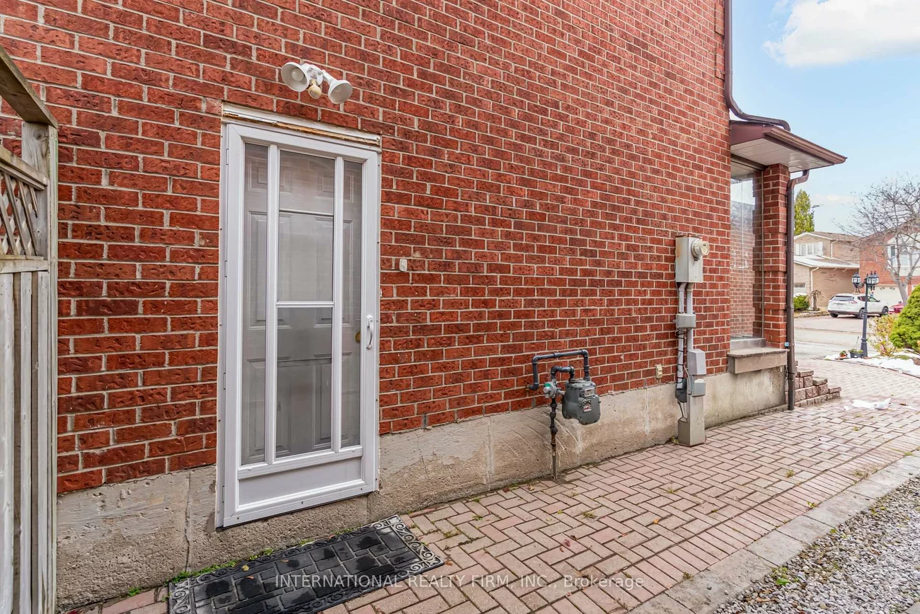 11, Belvedere, Crosby, Richmond Hill