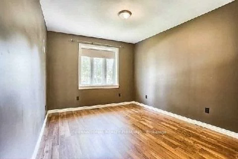 397, Centre, Crosby, Richmond Hill