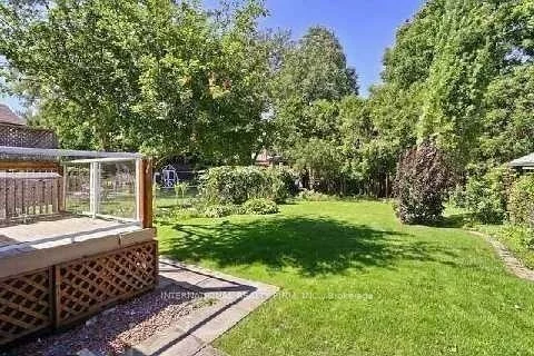 397, Centre, Crosby, Richmond Hill