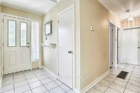 397, Centre, Crosby, Richmond Hill