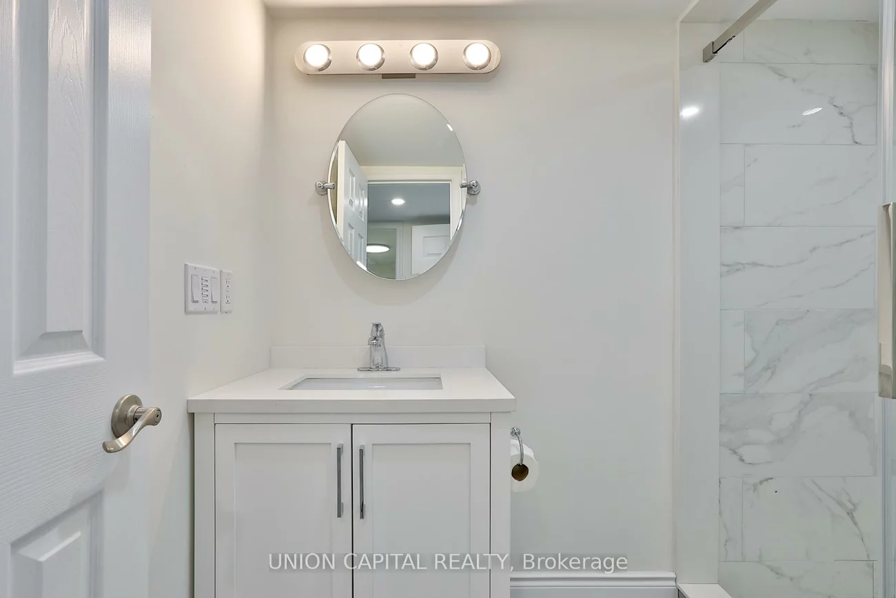 383, Neal, Crosby, Richmond Hill