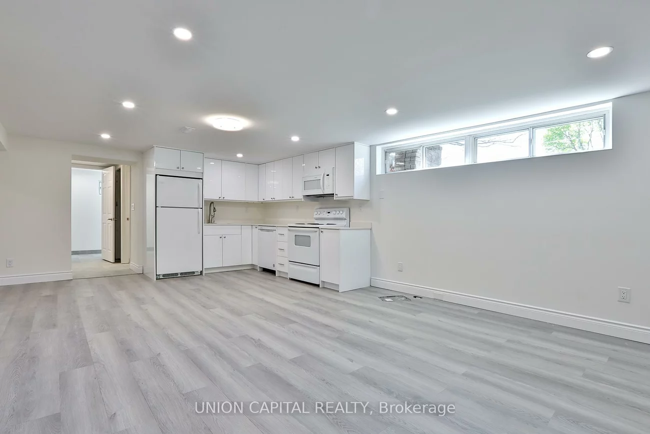 383, Neal, Crosby, Richmond Hill