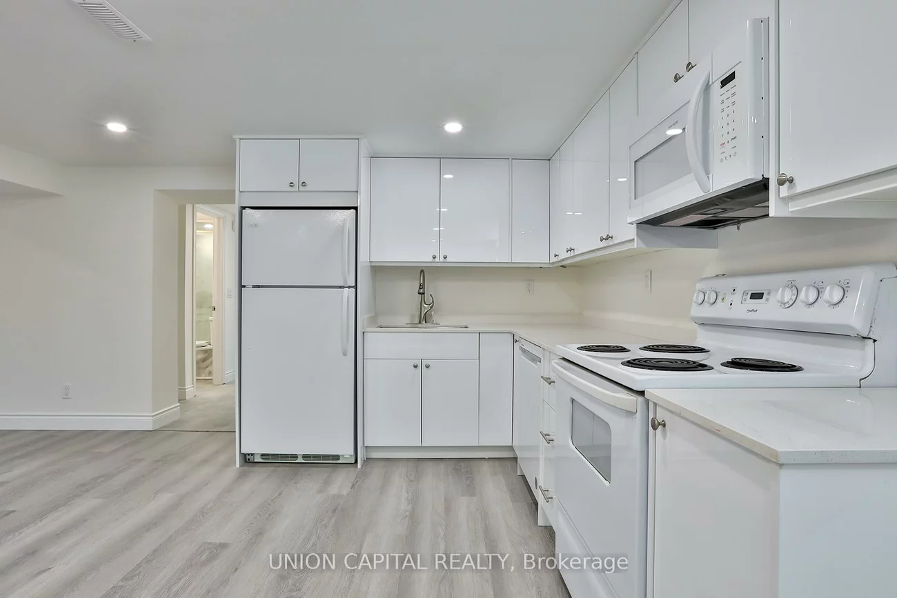 383, Neal, Crosby, Richmond Hill