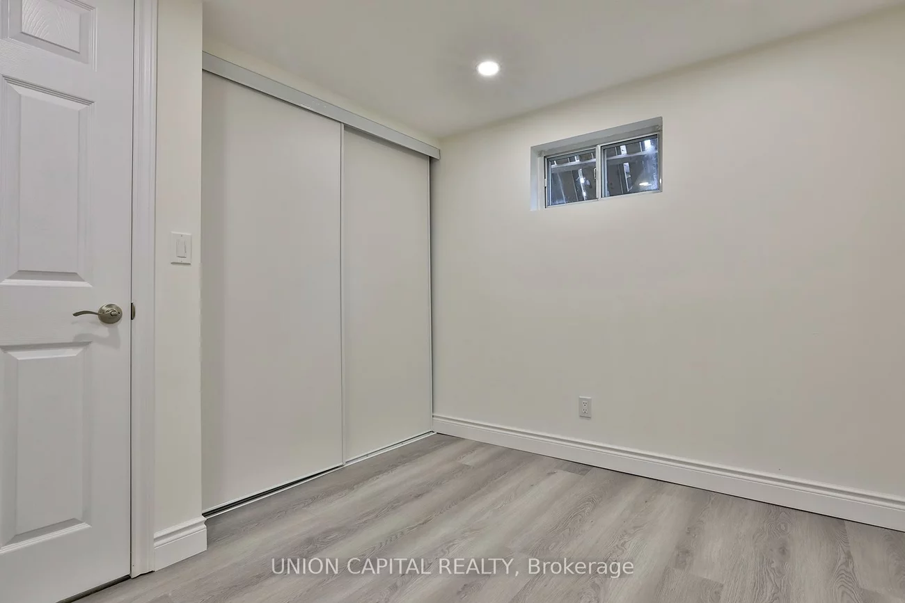 383, Neal, Crosby, Richmond Hill