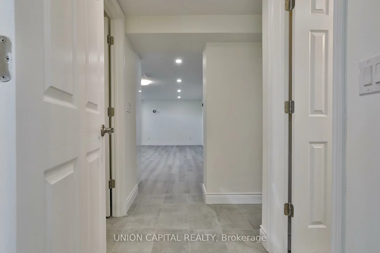 383, Neal, Crosby, Richmond Hill