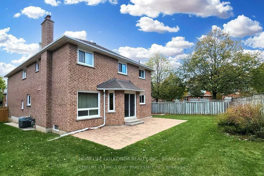 83, Berwick ( basement ), Observatory, Richmond Hill