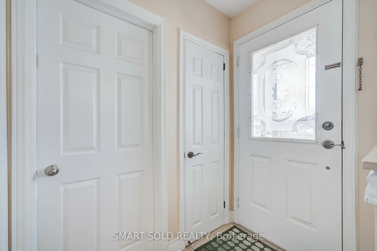 Main 438, Marybay, Crosby, Richmond Hill