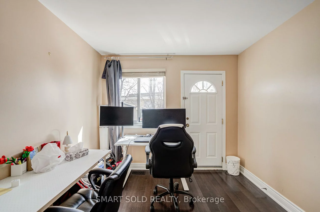 Main 438, Marybay, Crosby, Richmond Hill