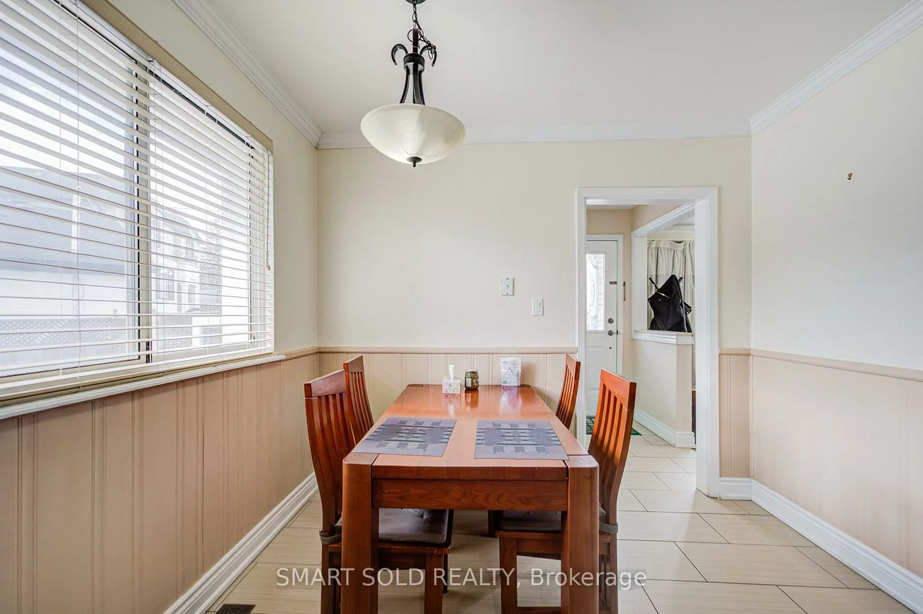 Main 438, Marybay, Crosby, Richmond Hill