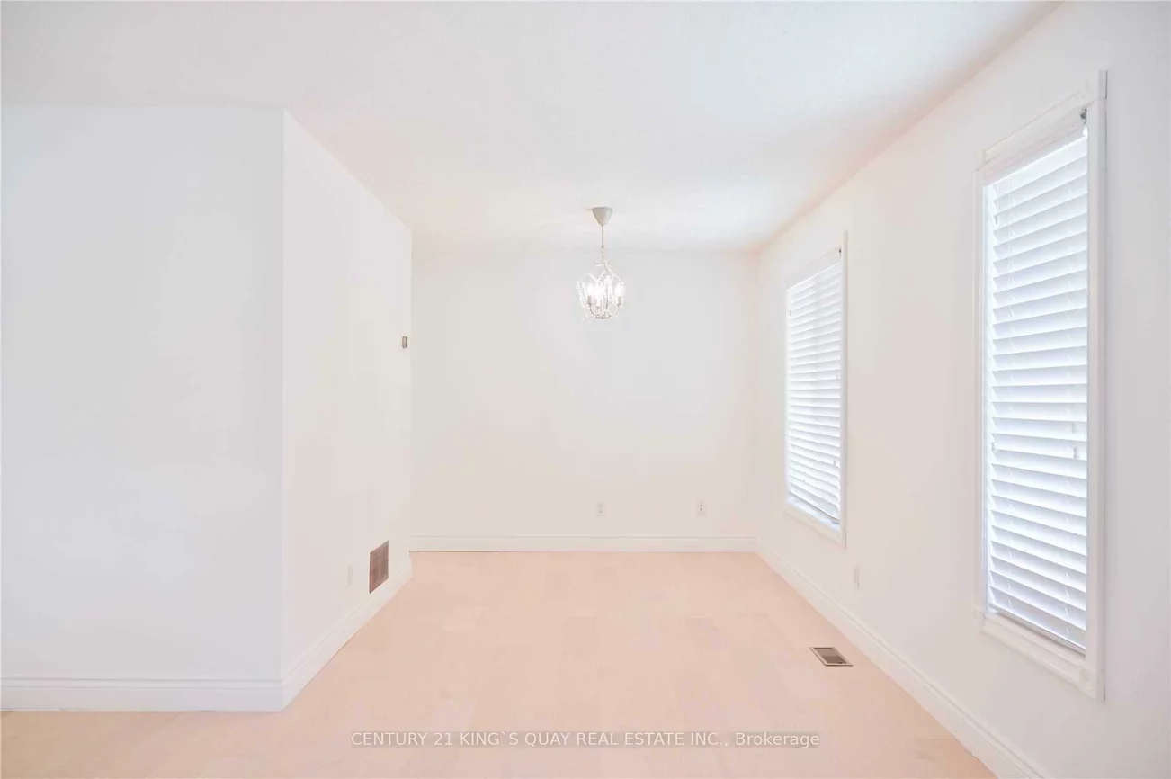 8, Samantha, Doncrest, Richmond Hill