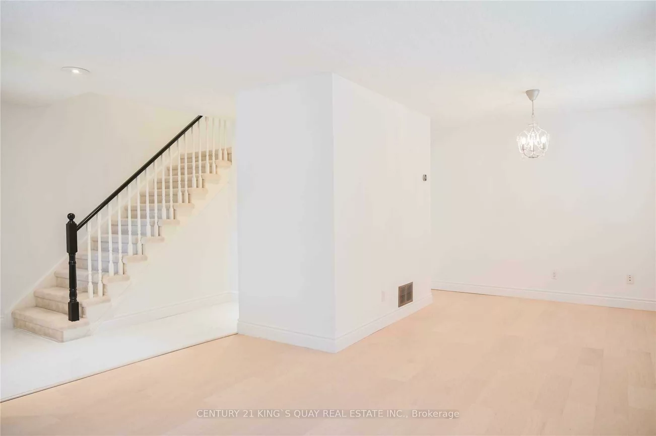 8, Samantha, Doncrest, Richmond Hill