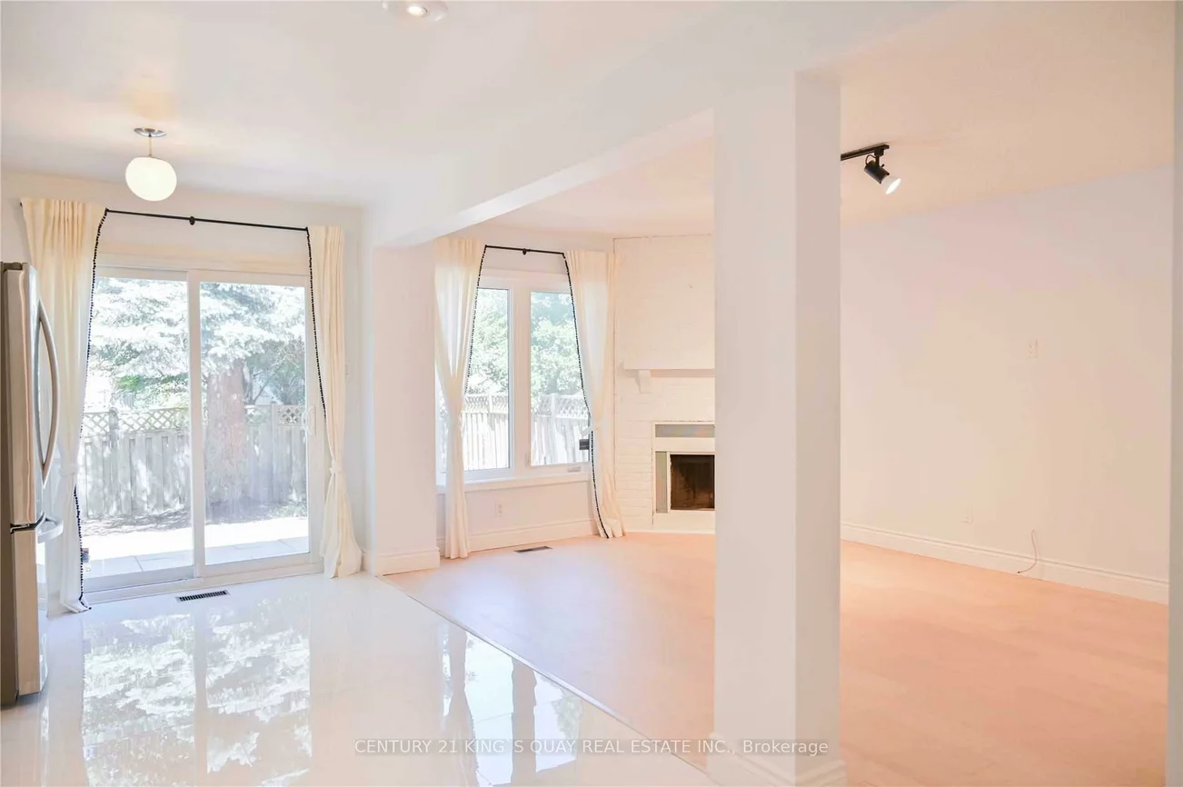 8, Samantha, Doncrest, Richmond Hill