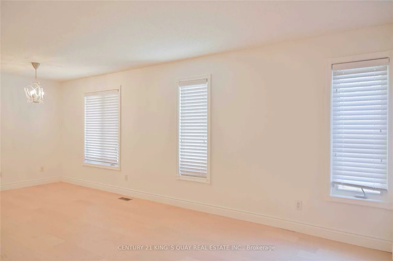 8, Samantha, Doncrest, Richmond Hill