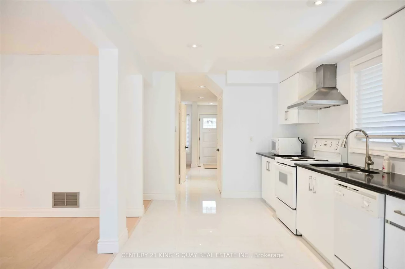 8, Samantha, Doncrest, Richmond Hill