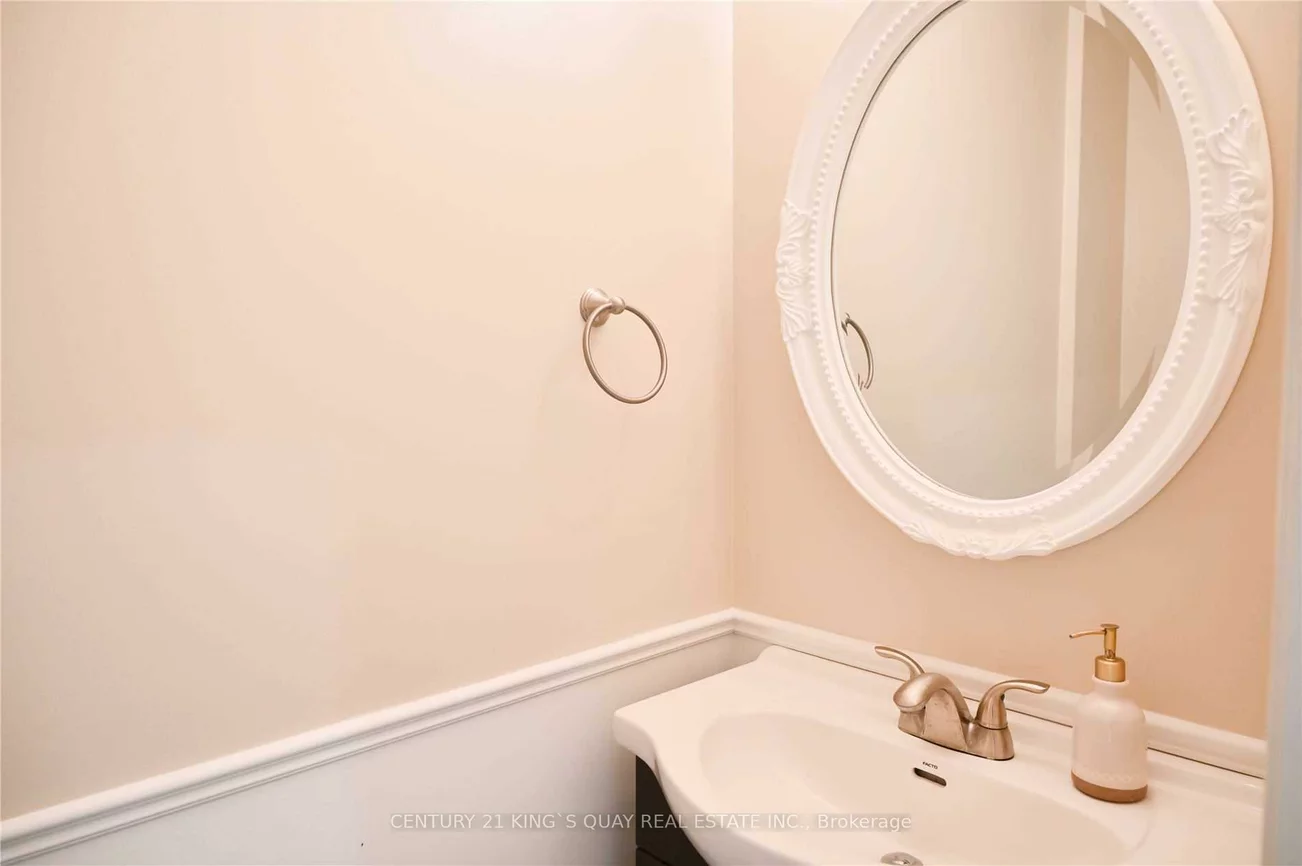 8, Samantha, Doncrest, Richmond Hill