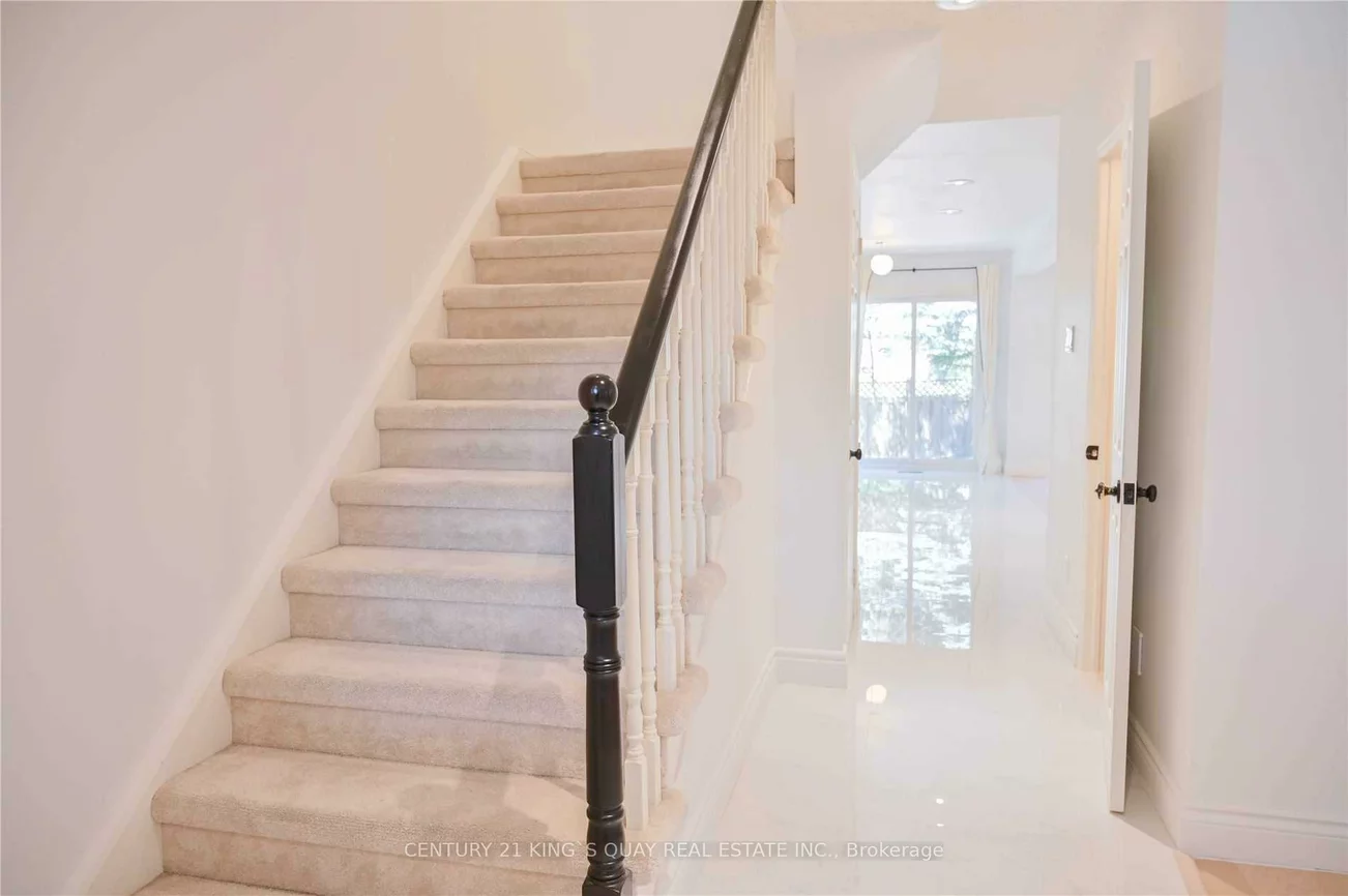 8, Samantha, Doncrest, Richmond Hill