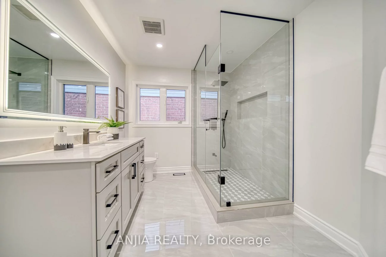 309, Tower Hill, Jefferson, Richmond Hill