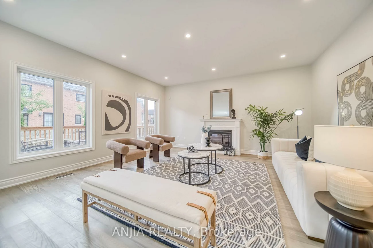 309, Tower Hill, Jefferson, Richmond Hill