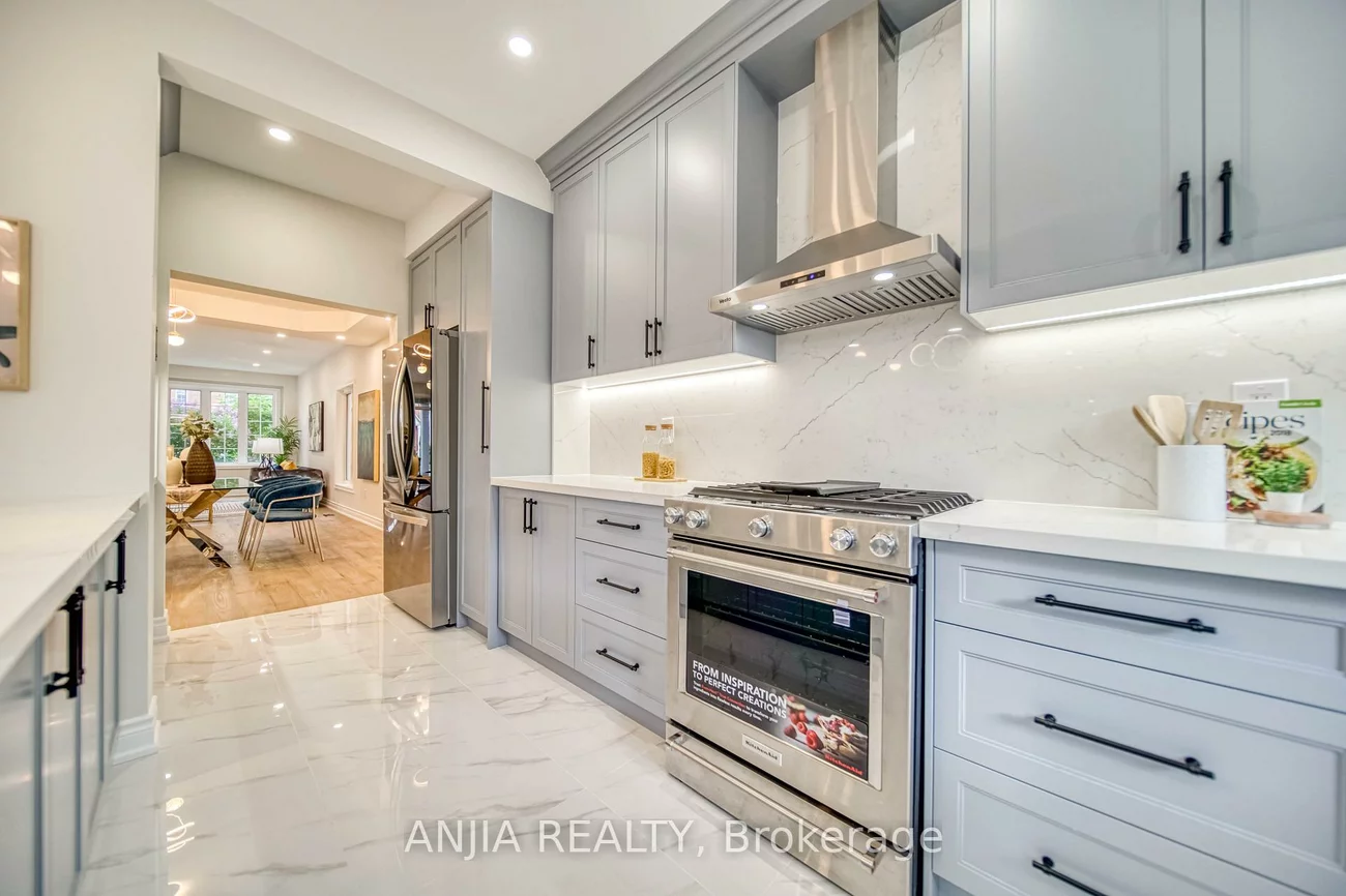 309, Tower Hill, Jefferson, Richmond Hill