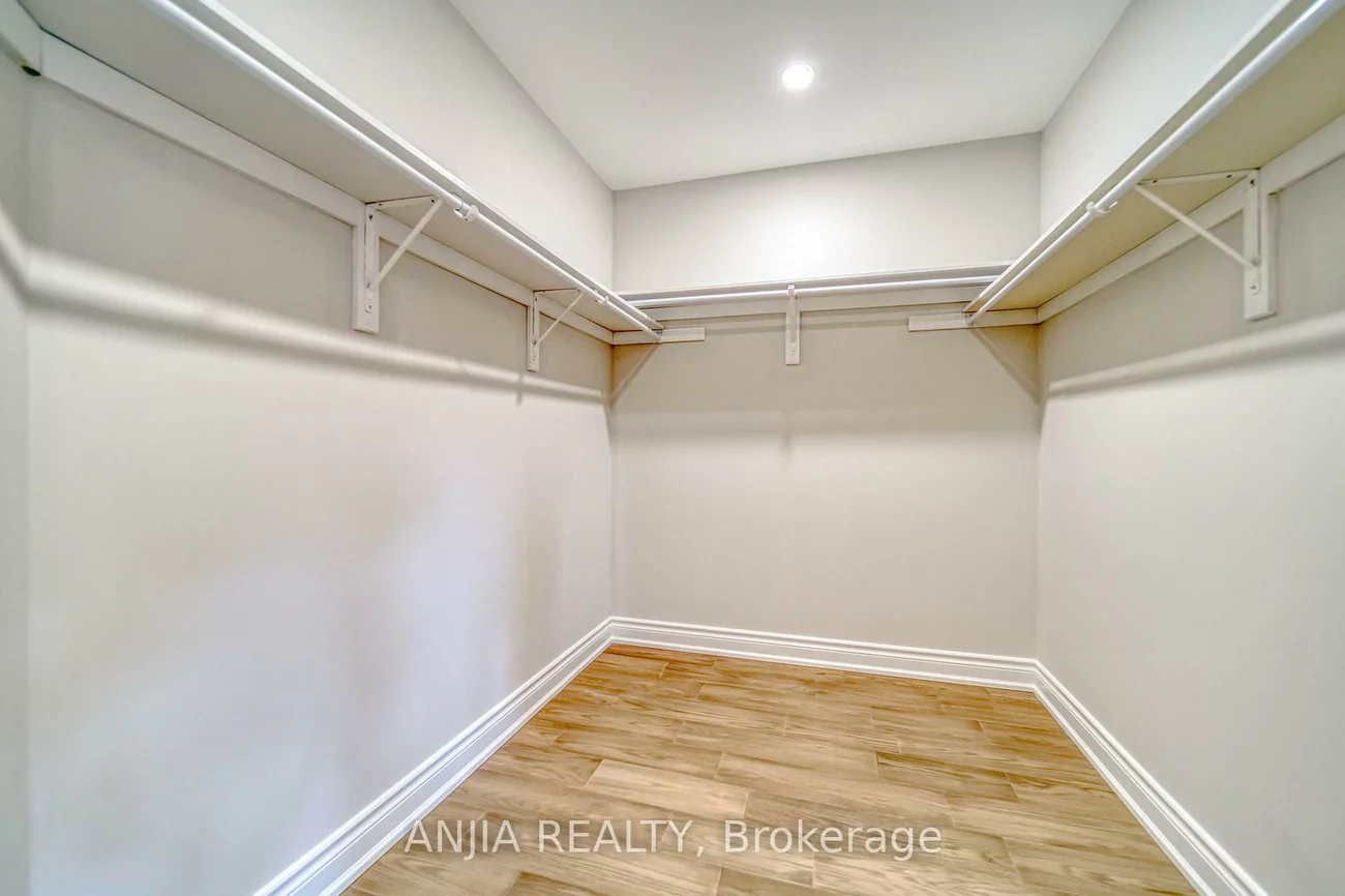 309, Tower Hill, Jefferson, Richmond Hill