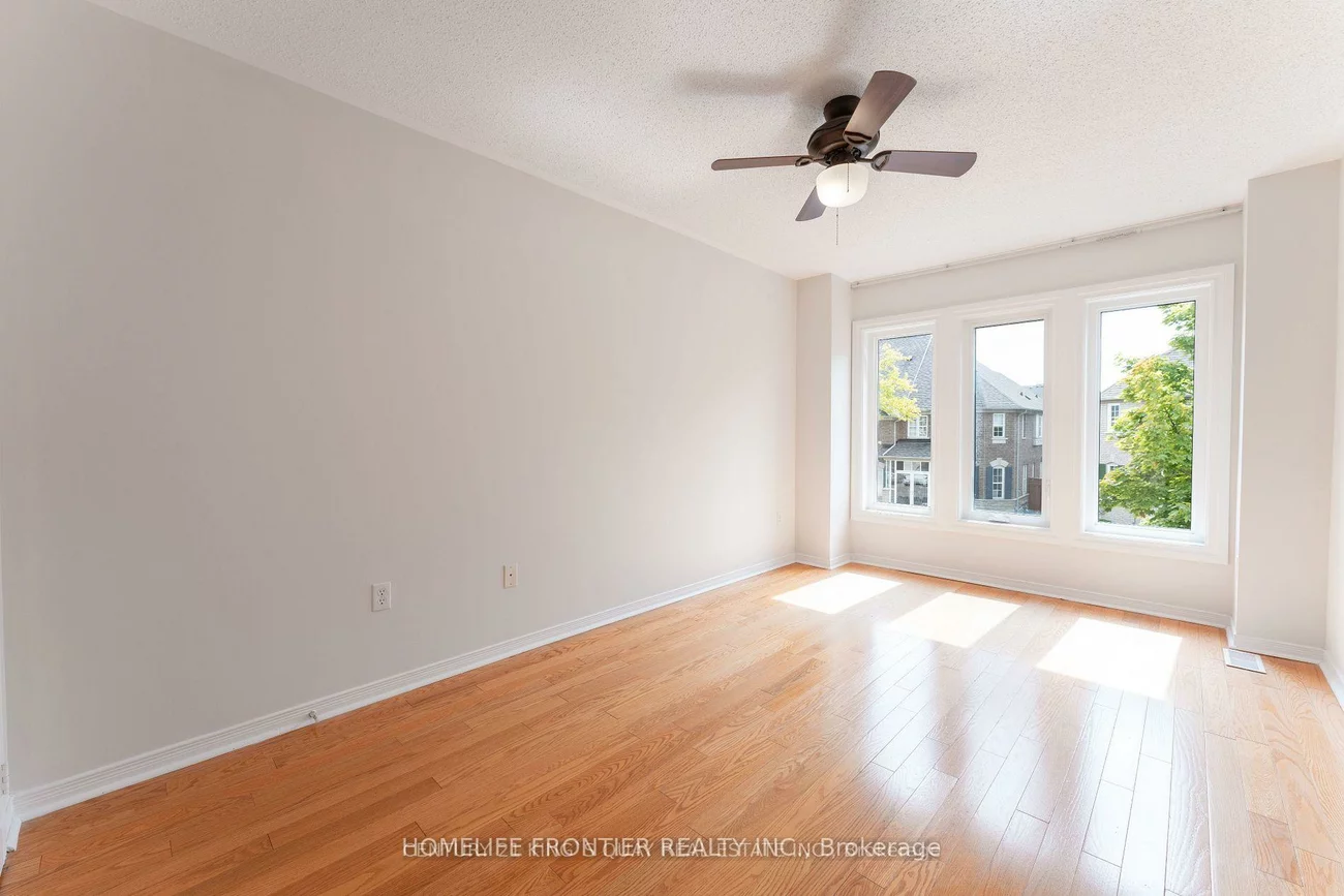 100, Selkirk, Langstaff, Richmond Hill