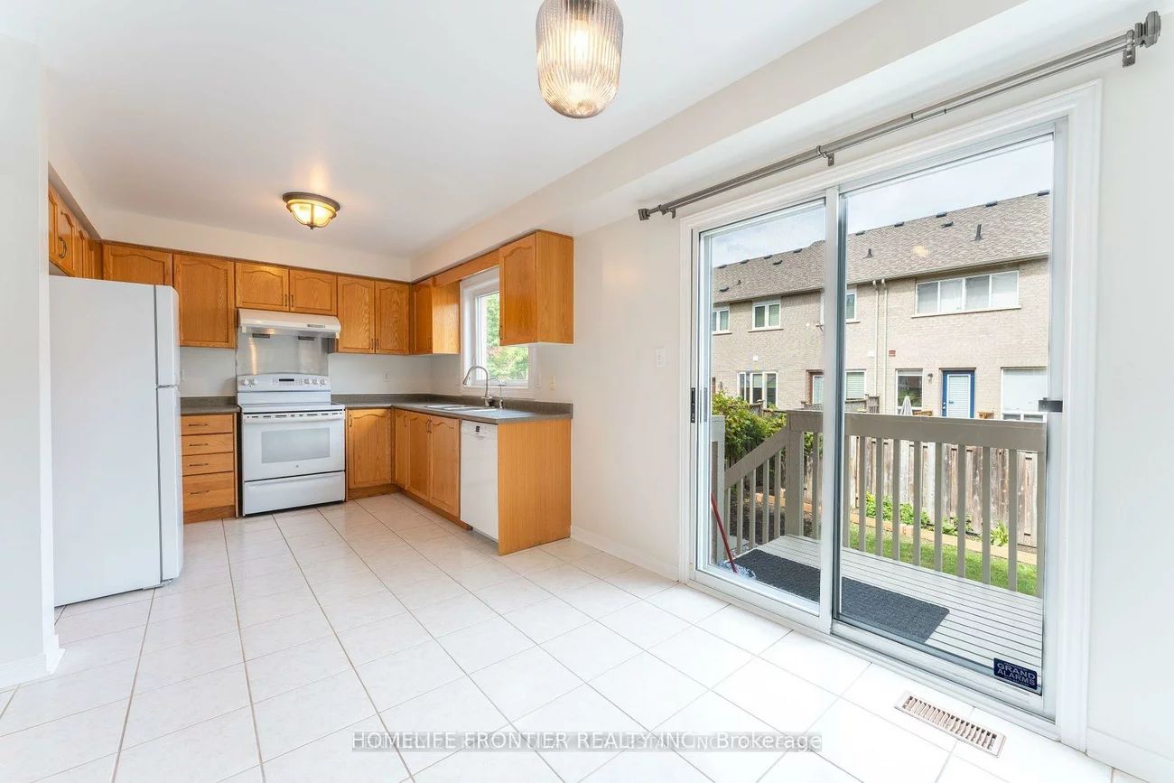 100, Selkirk, Langstaff, Richmond Hill