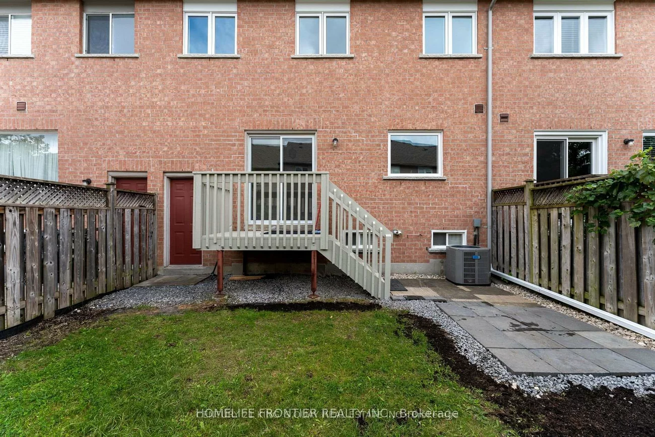 100, Selkirk, Langstaff, Richmond Hill