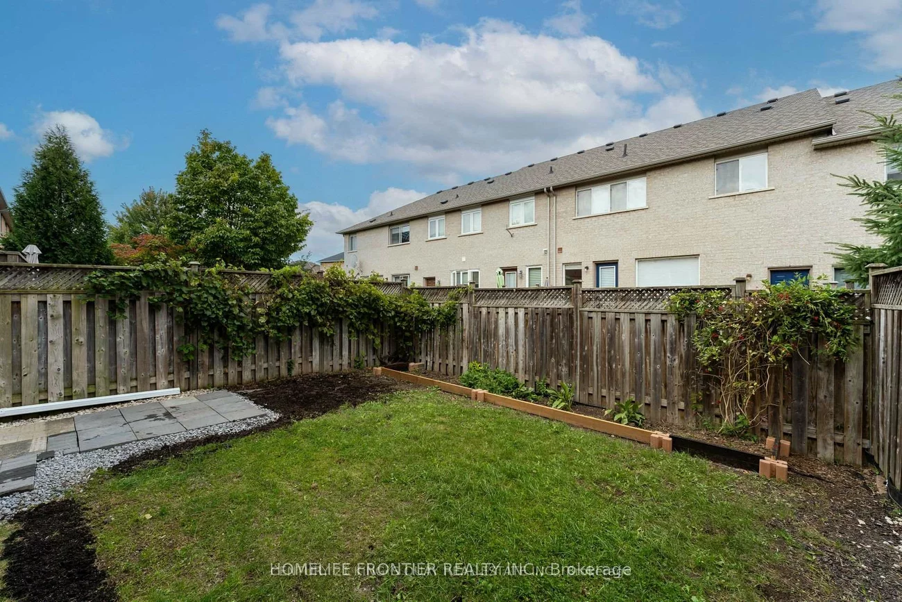 100, Selkirk, Langstaff, Richmond Hill