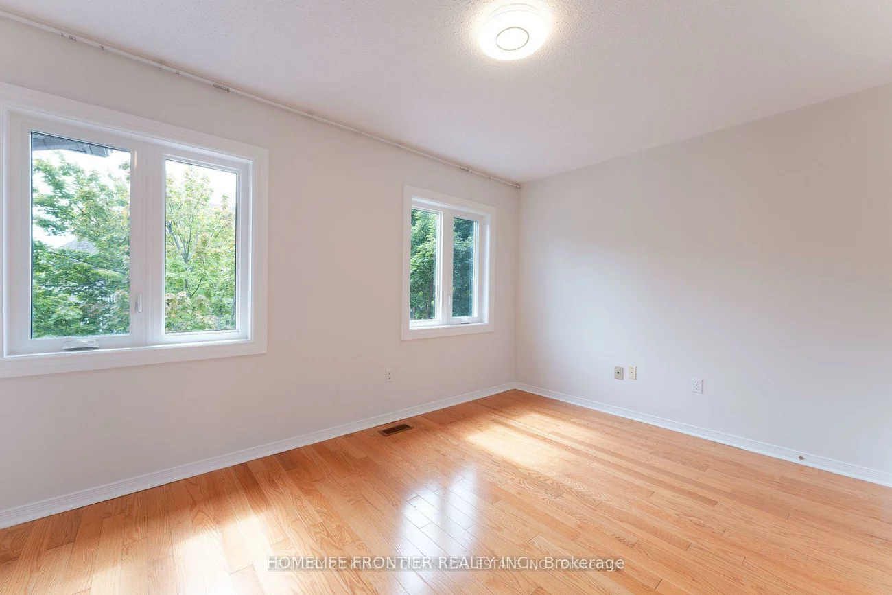 100, Selkirk, Langstaff, Richmond Hill