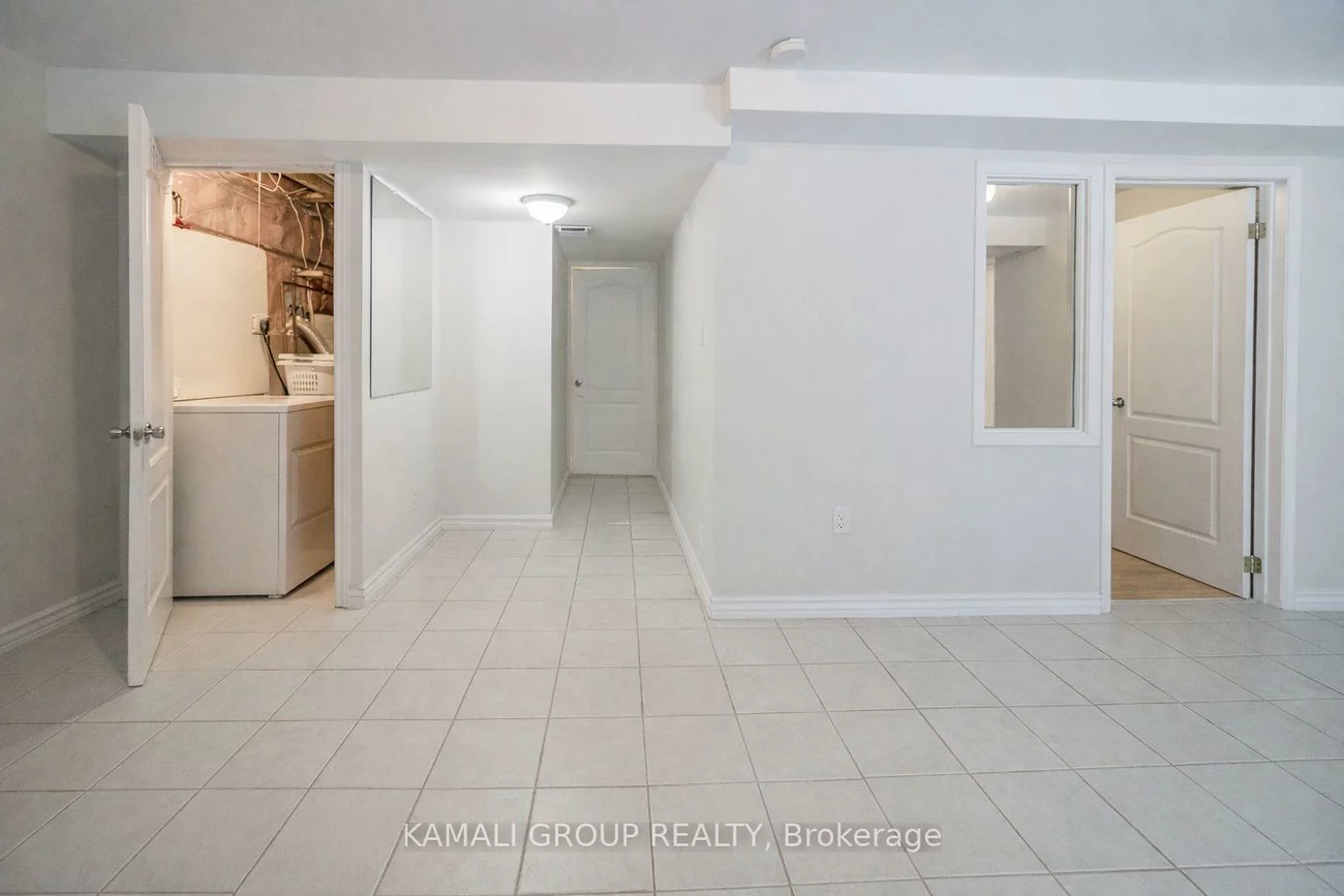 149, Silver Maple, Jefferson, Richmond Hill