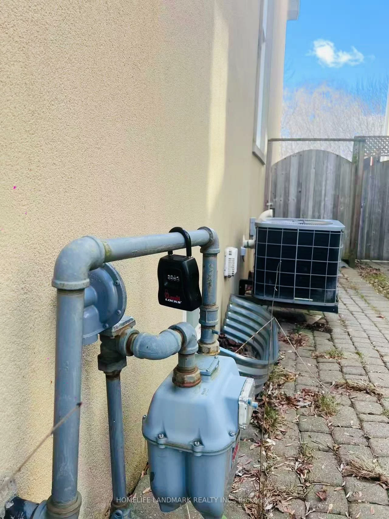 44, Romance (Main Floor), Rouge Woods, Richmond Hill