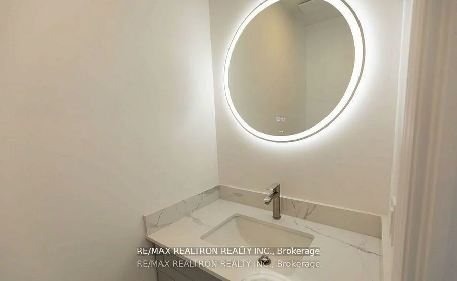 112, Lawrence, Crosby, Richmond Hill