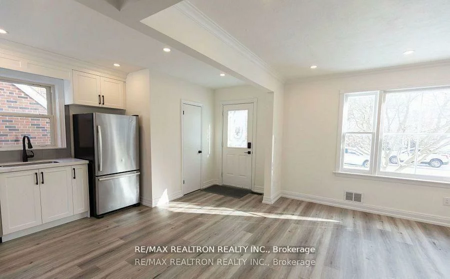 112, Lawrence, Crosby, Richmond Hill