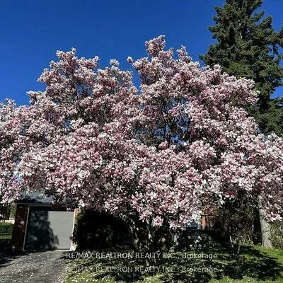 112, Lawrence, Crosby, Richmond Hill