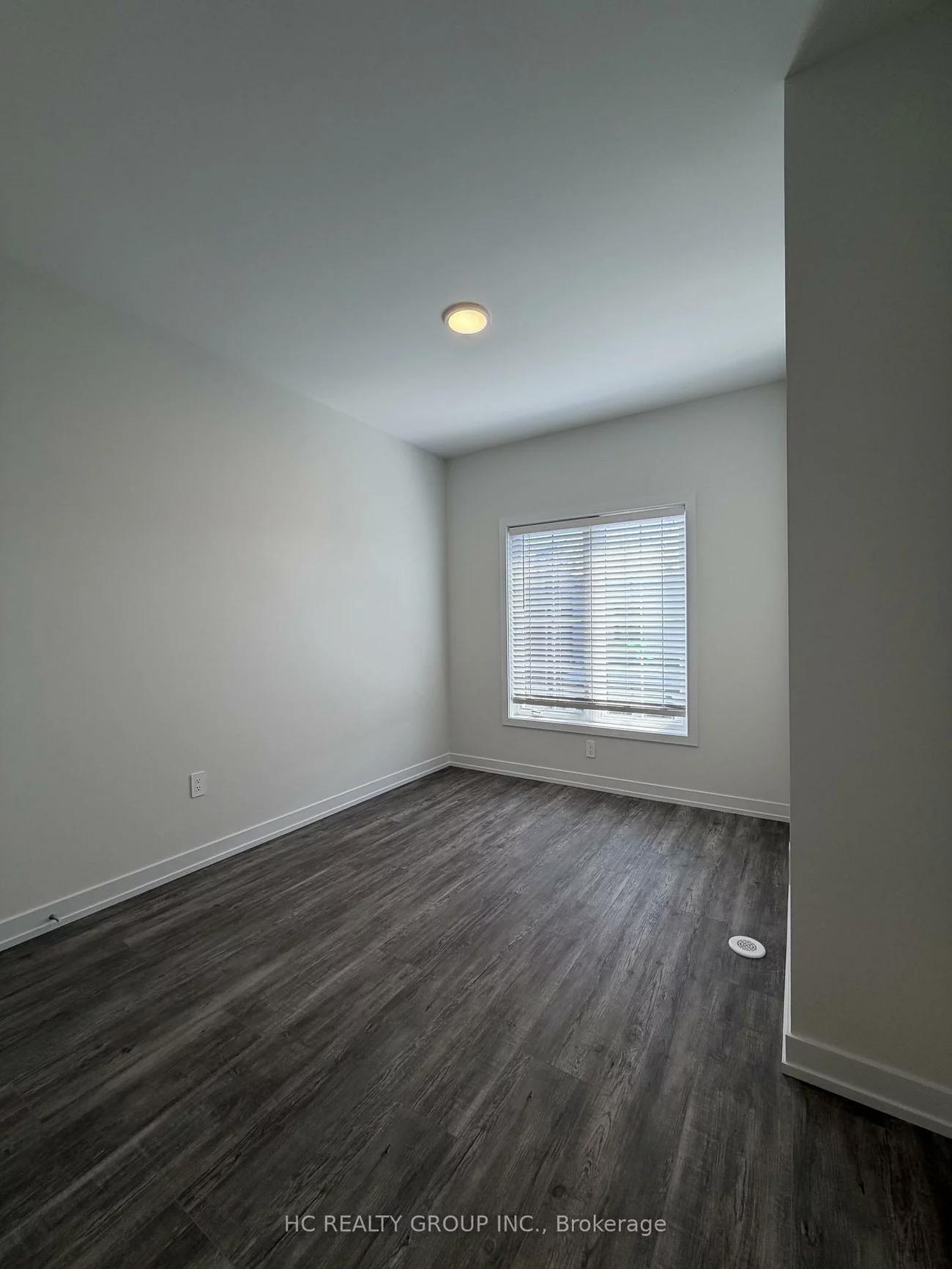 27, Agnes, Headford Business Park, Richmond Hill