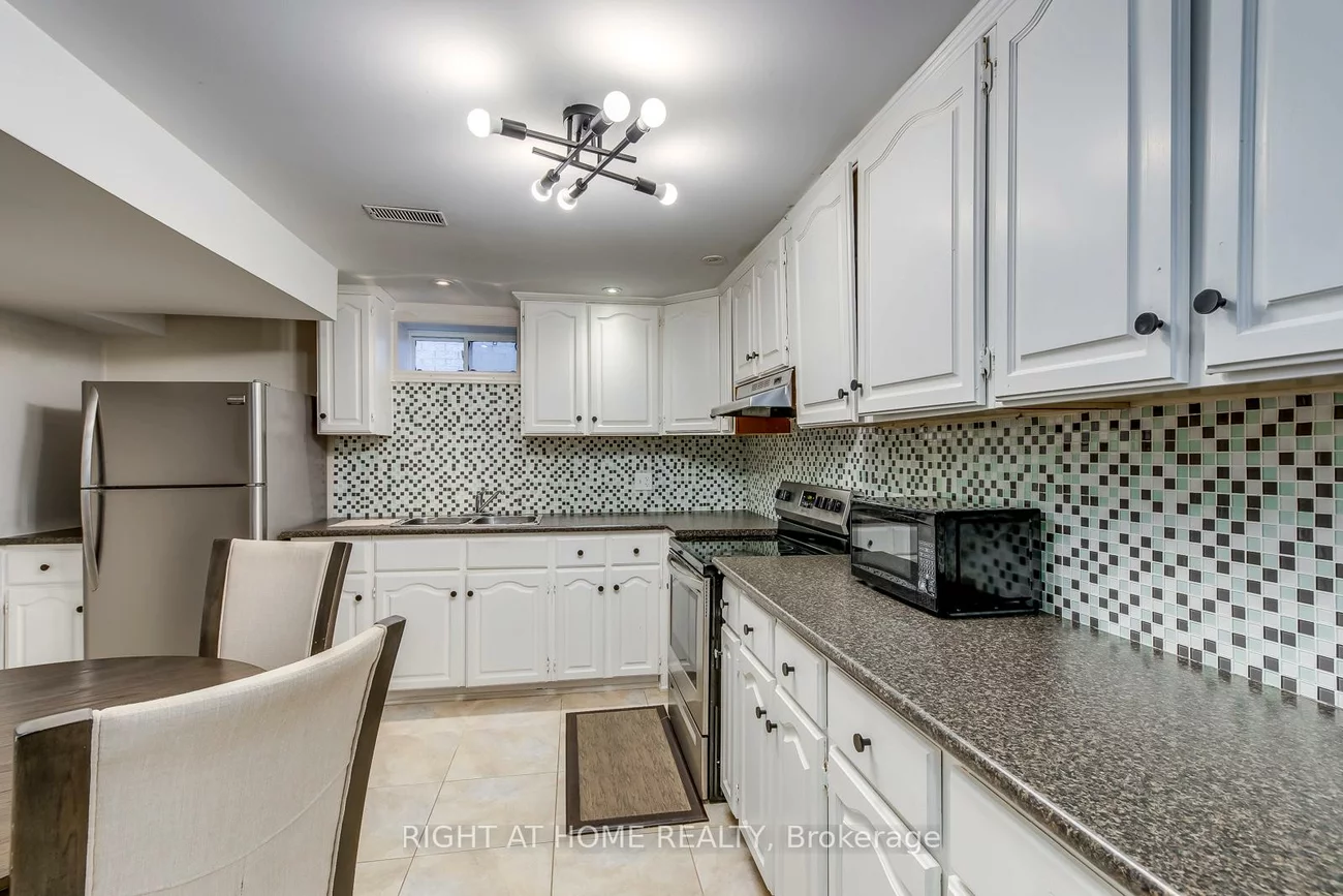 56, Barberry, Oak Ridges, Richmond Hill