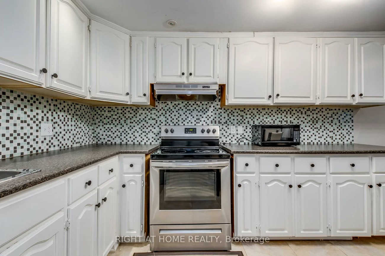 56, Barberry, Oak Ridges, Richmond Hill