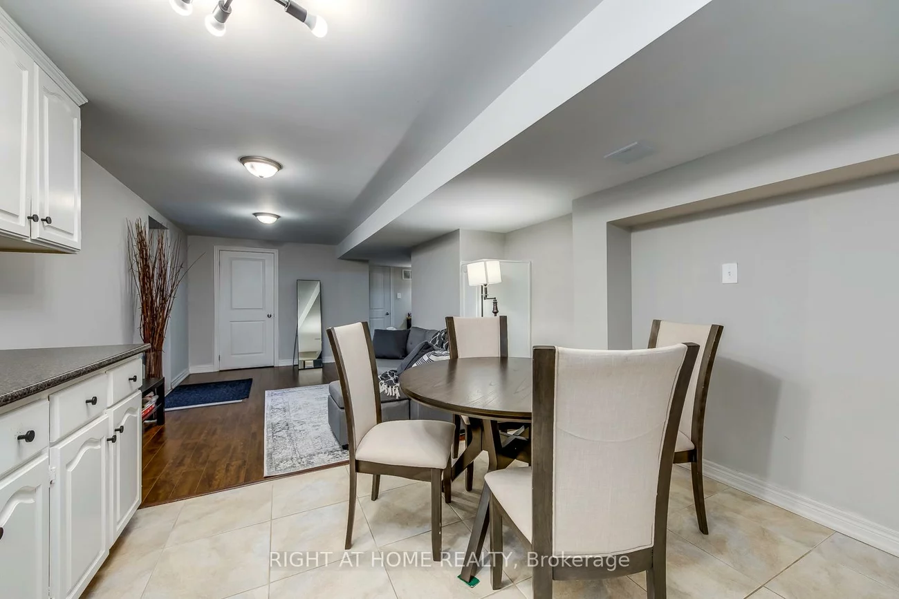 56, Barberry, Oak Ridges, Richmond Hill