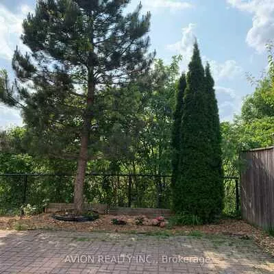 32, Manorheights, Rouge Woods, Richmond Hill