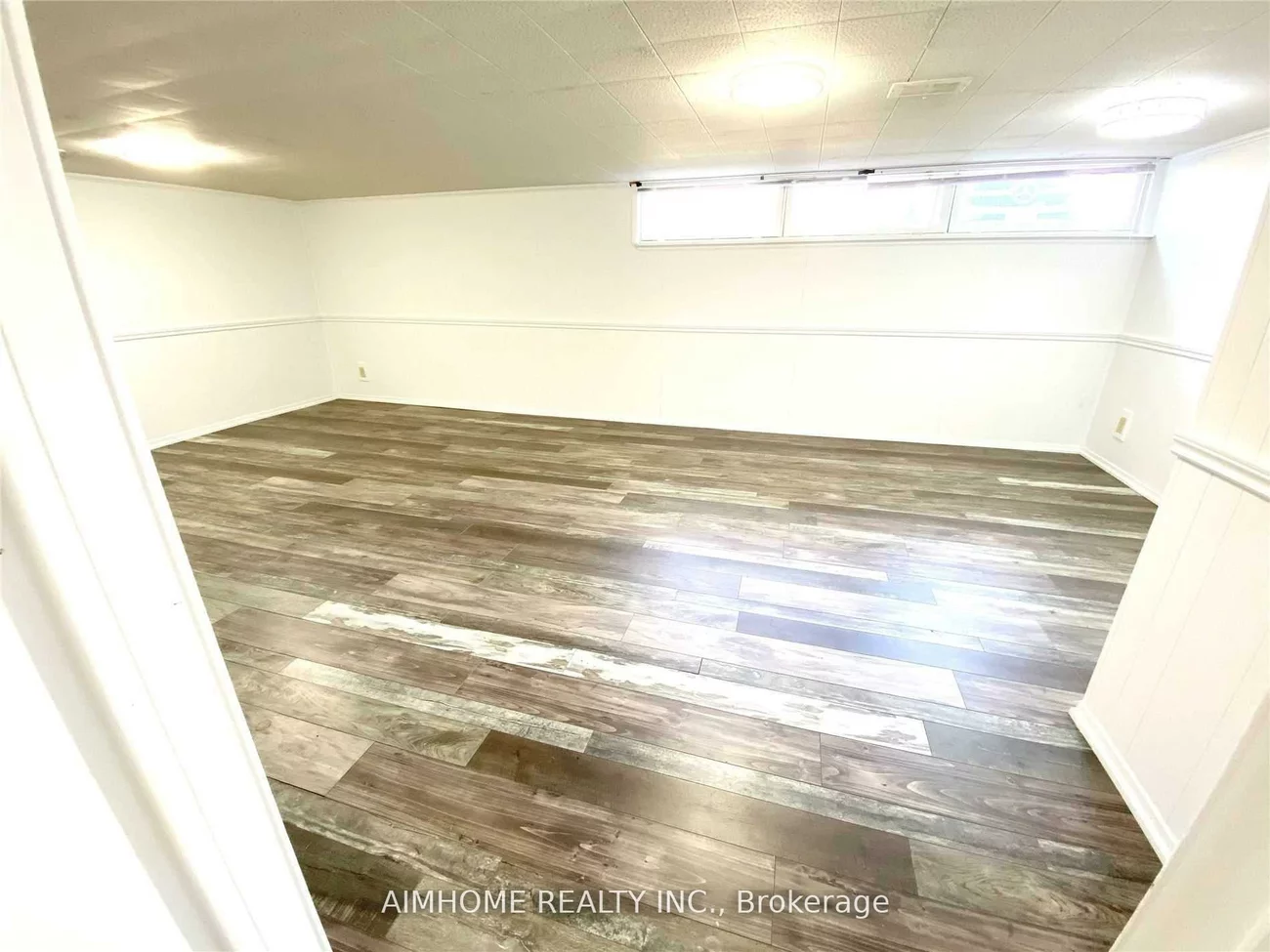 18, Rockport (Bsmt), Crosby, Richmond Hill