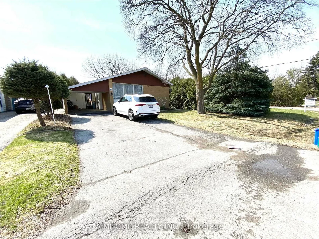 18, Rockport (Bsmt), Crosby, Richmond Hill