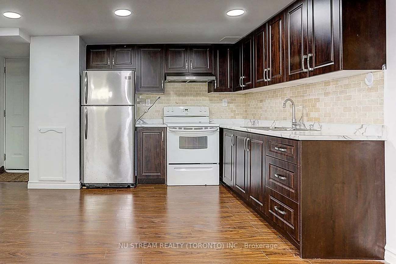 432, Crosby, Crosby, Richmond Hill