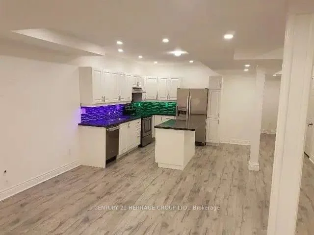 7, Tarmack, Jefferson, Richmond Hill